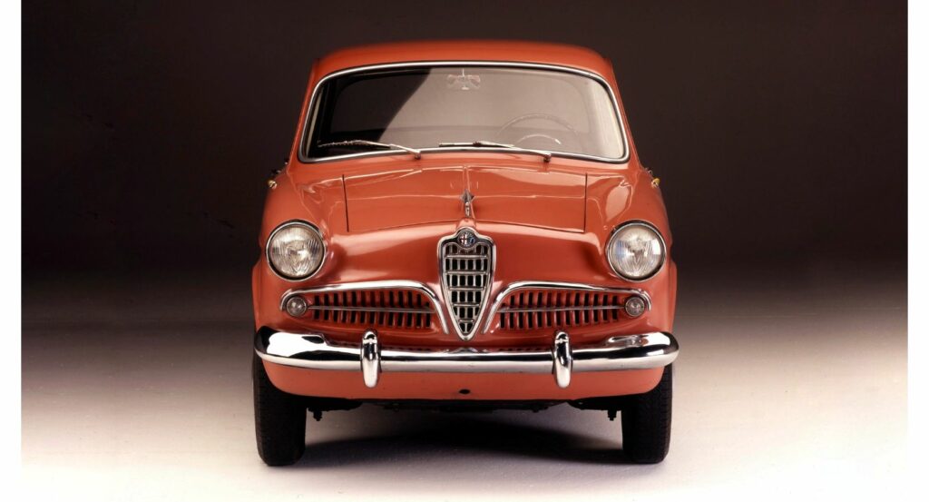 Tecnologia e sportività: la Giulietta Berlina compie 70 anni